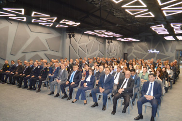 Ulu Öndər Heydər Əliyevin anadan olmasının  102-ci ildönümü ilə əlaqədar “Ümummilli Lider Heydər Əliyev müstəqil Azərbaycan Konstitusiyasının müəllifidir” mövzusunda konfrans keçirilmişdir.