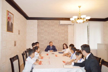 Astara Rayon İcra Hakimiyyətinin başçısı Qəzənfər Ağayev qalib idmançıları qəbul etmişdir.